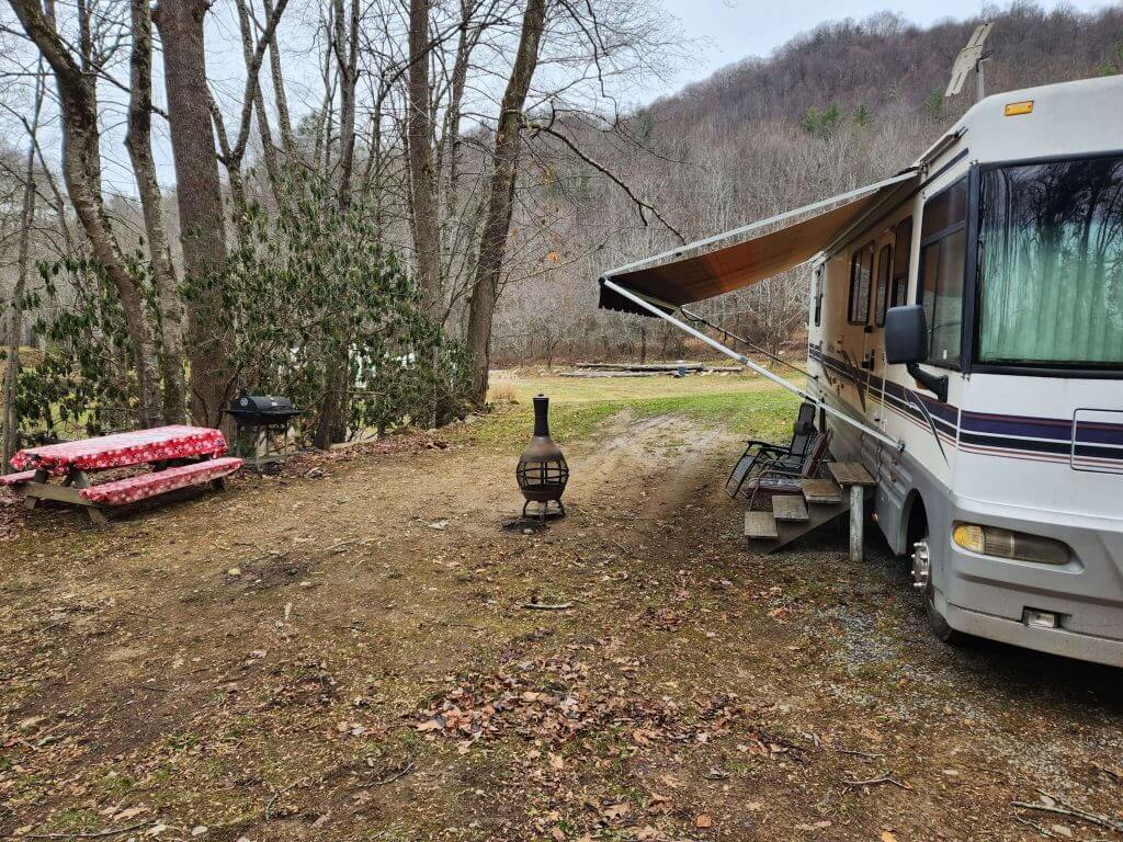 Site #2 RV Full HookUp